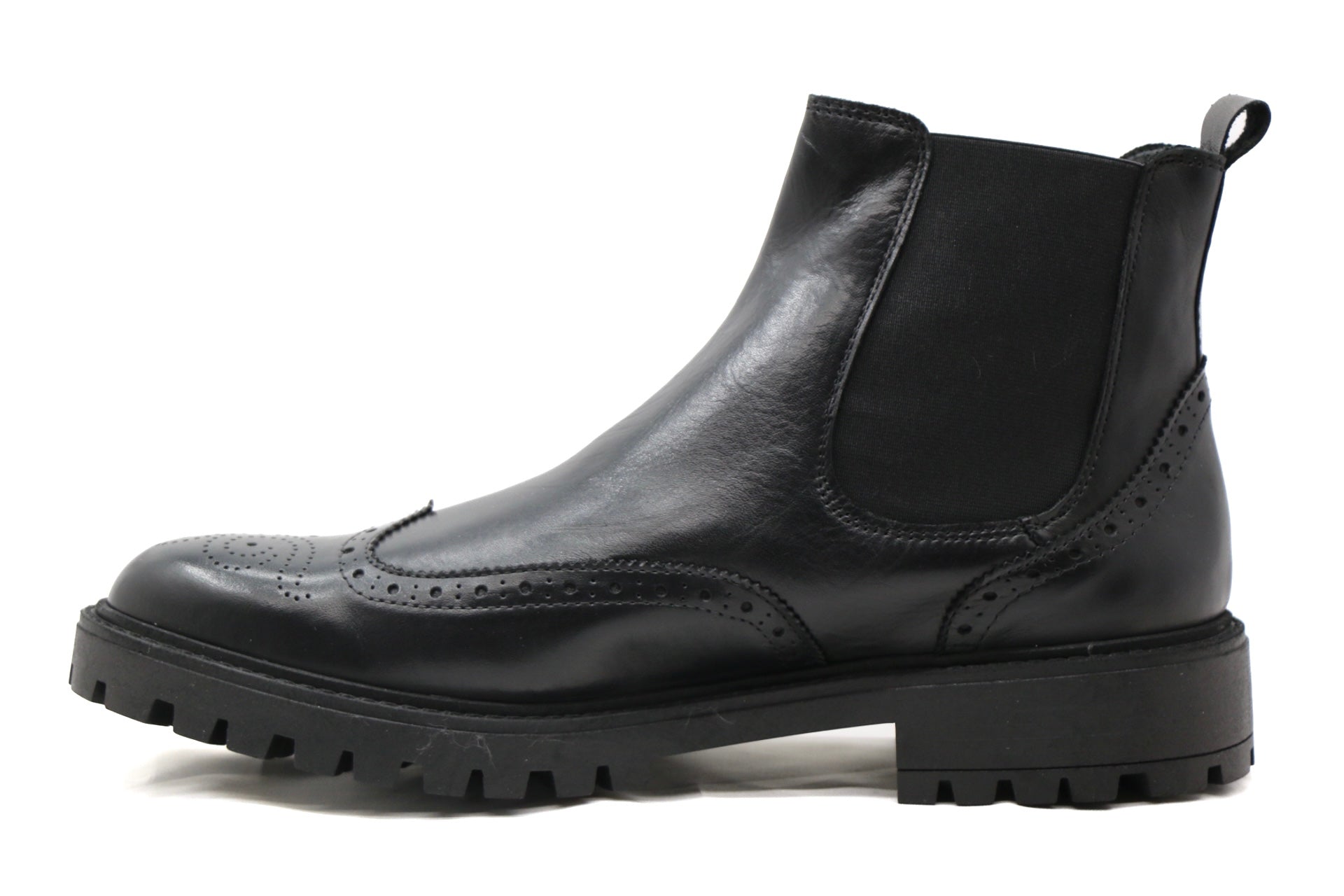 MANCHESTER - BLACK CALF CHELSEA ANKLE BOOTS